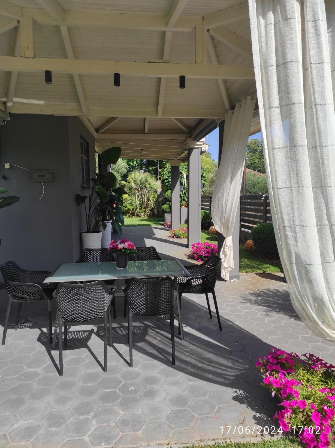 Peter'S Country House Katakolo Exterior photo