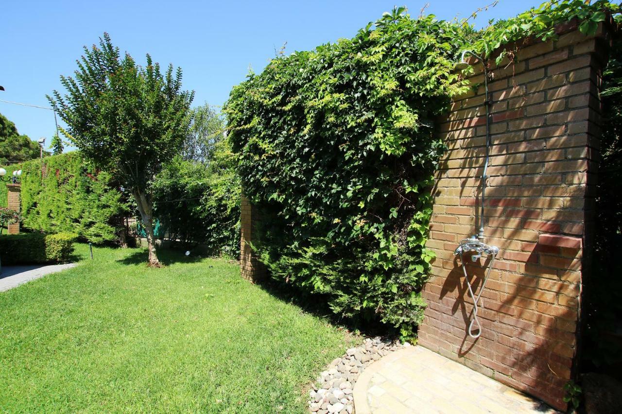 Peter'S Country House Katakolo Exterior photo